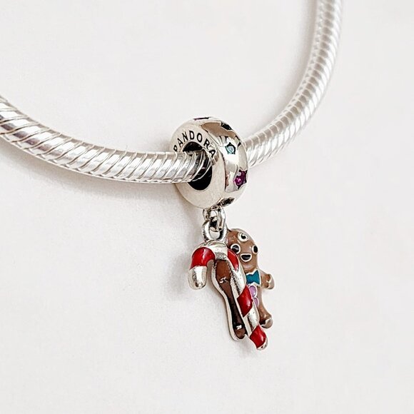 Pandora Gingerbread Man Charm - Picture 4 of 5